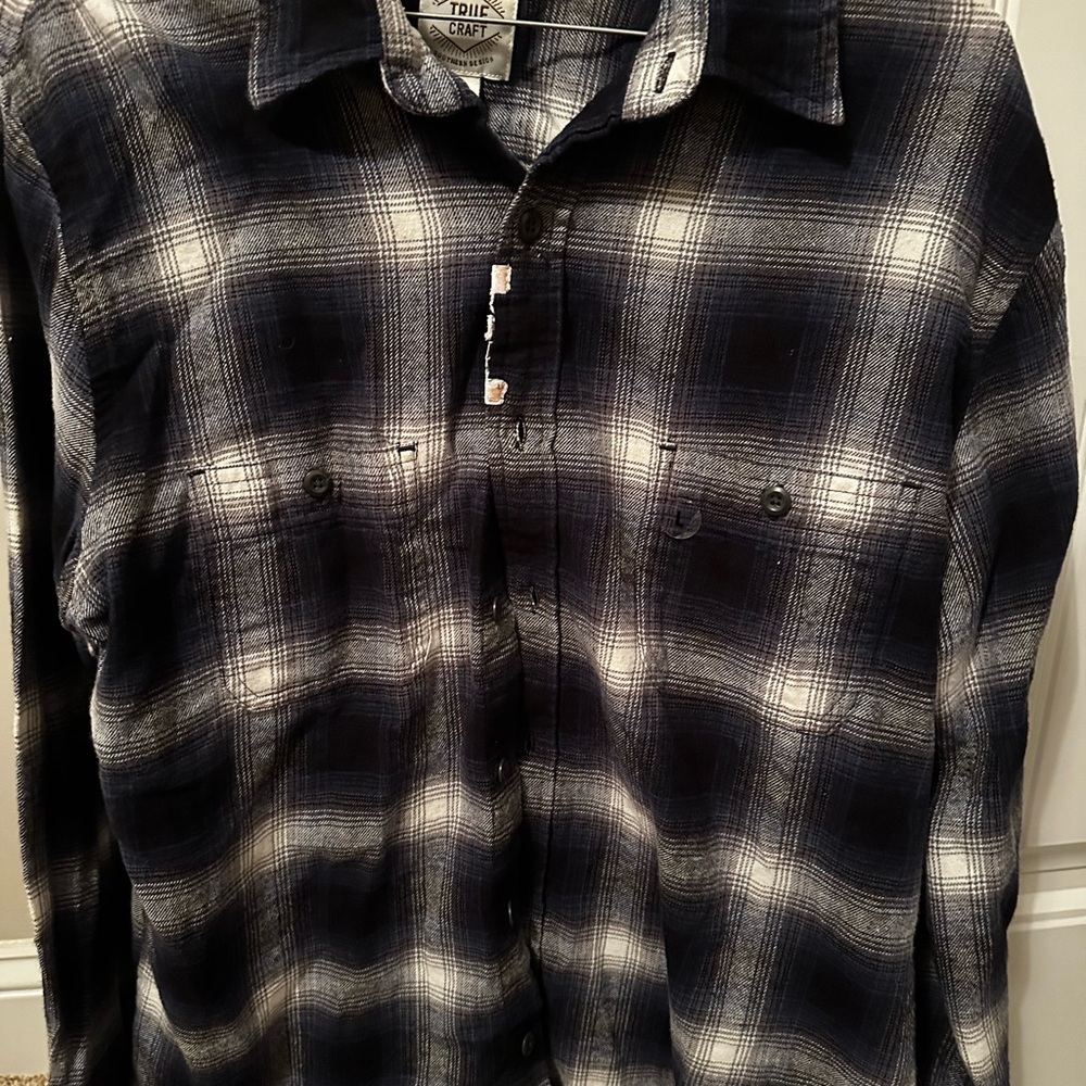True Craft Men's Dark Plaid Button Down Shirt